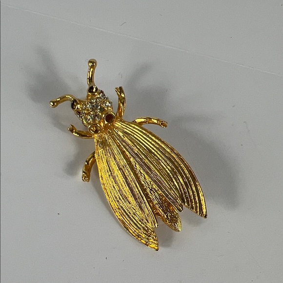 Vintage Hattie Carnegie Cicada Trembler Brooch FLAW - Picture 1 of 8